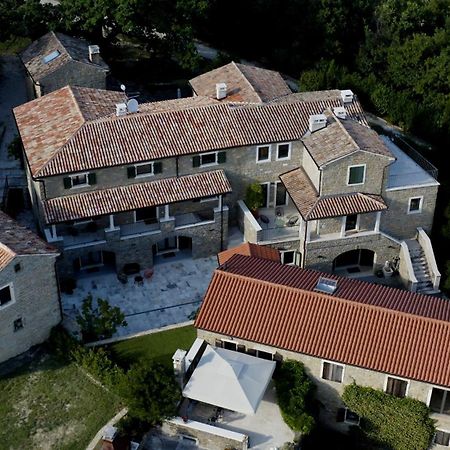 MomjanL'Abbraccio Della Quercia公寓 外观 照片
